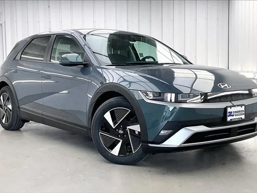 2025 Hyundai Ioniq 5 SE photo 1