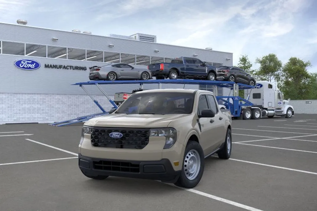 2025 Ford Maverick XL photo 1