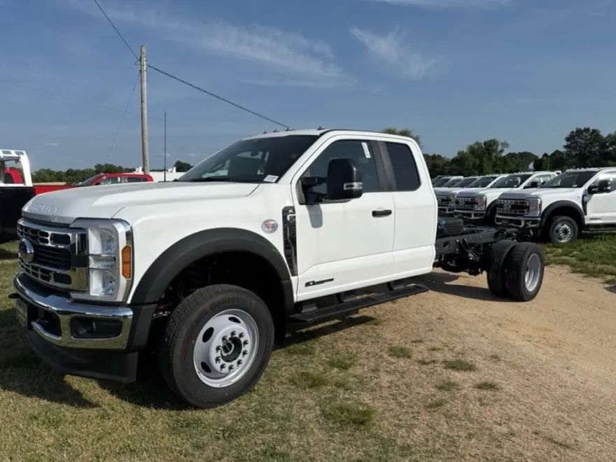 2024 Ford F-450 XL photo 1