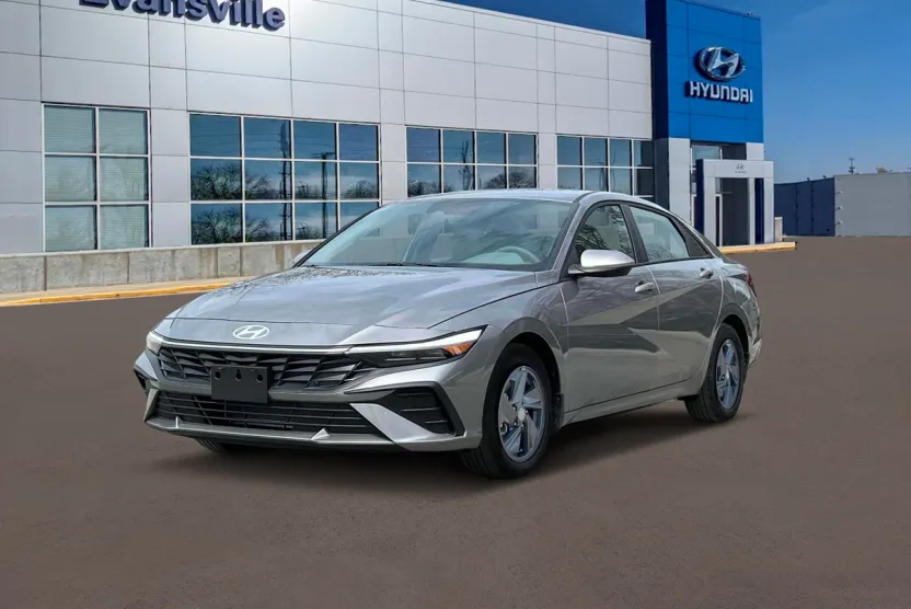 2025 Hyundai Elantra SE photo 1