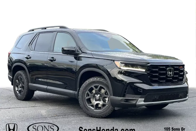 2025 Honda Pilot TrailSport photo 1