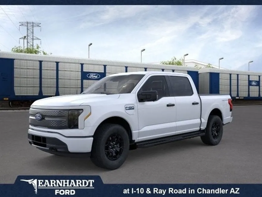 2025 Ford F-150 Lightning XLT photo 1