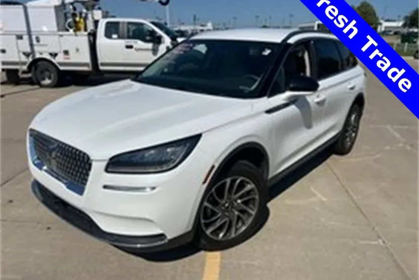 2022 Lincoln Corsair Standard photo 1