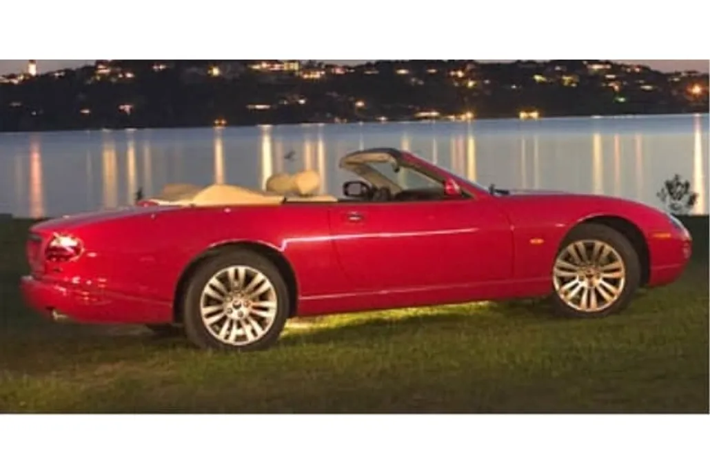 2005 Jaguar XK 8 XKR photo 1