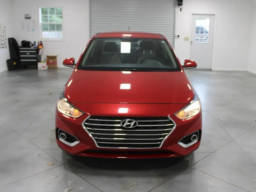 2022 Hyundai Accent SEL photo 1