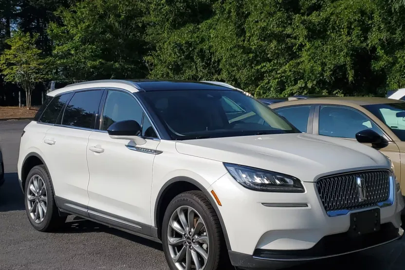 2022 Lincoln Corsair Standard photo 1