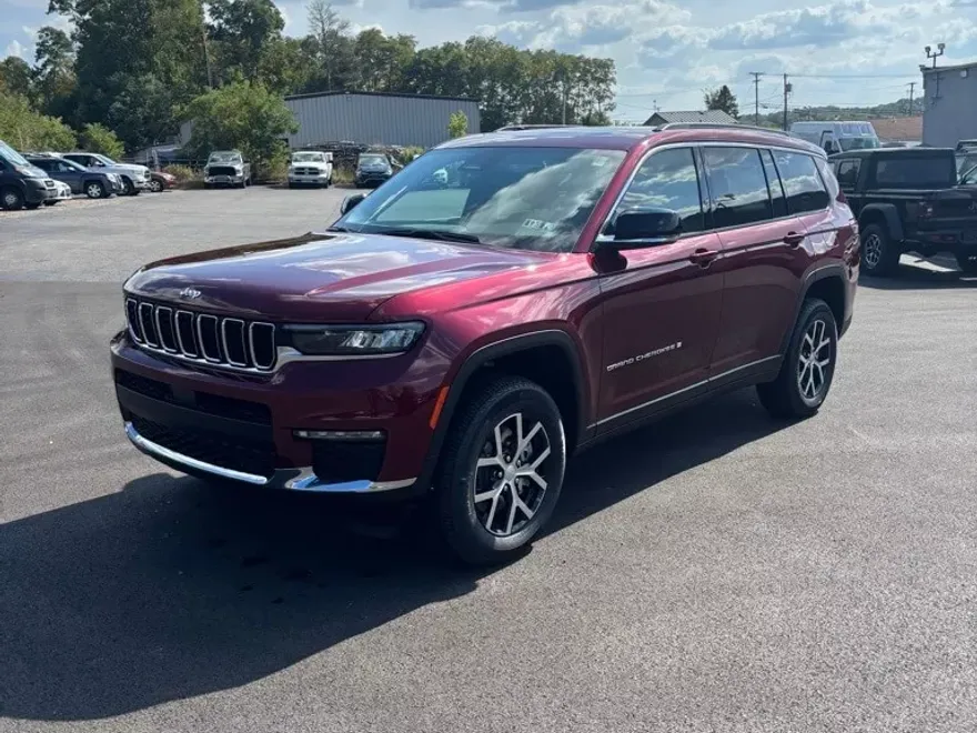 2025 Jeep Grand Cherokee Limited photo 1