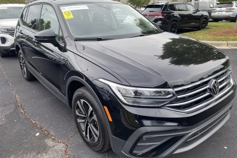 2024 Volkswagen Tiguan S photo 1