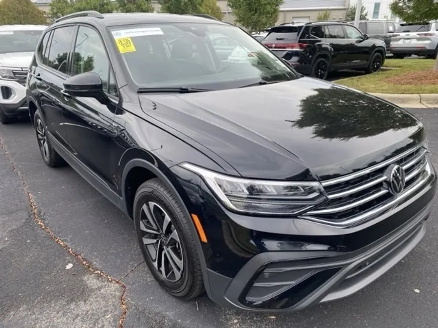 2024 Volkswagen Tiguan S photo 1