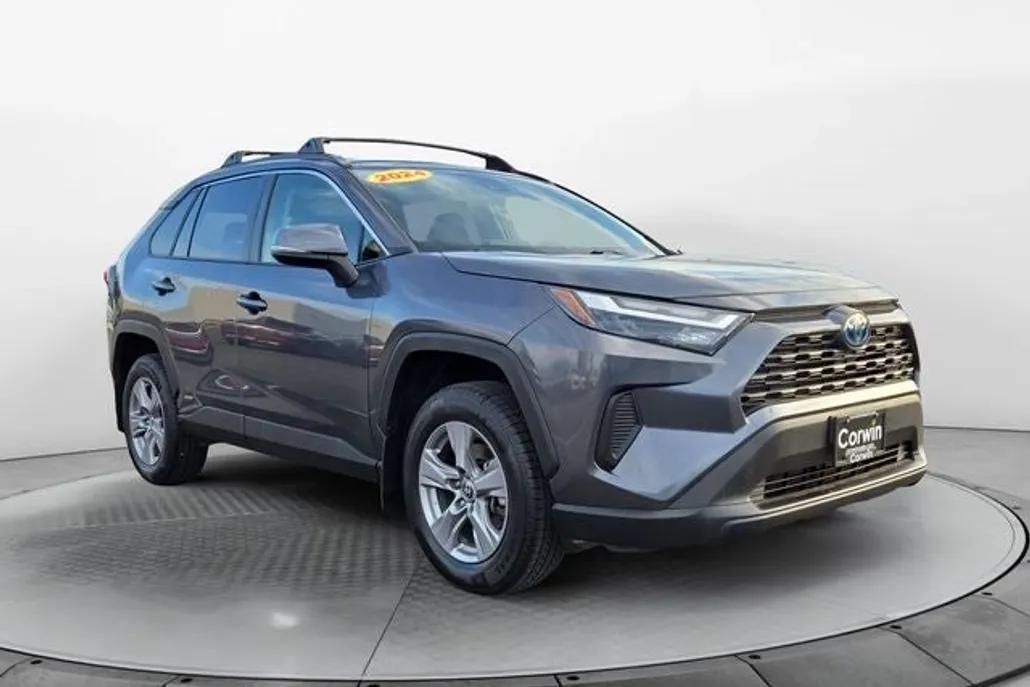 2024 Toyota RAV4 Hybrid LE photo 1