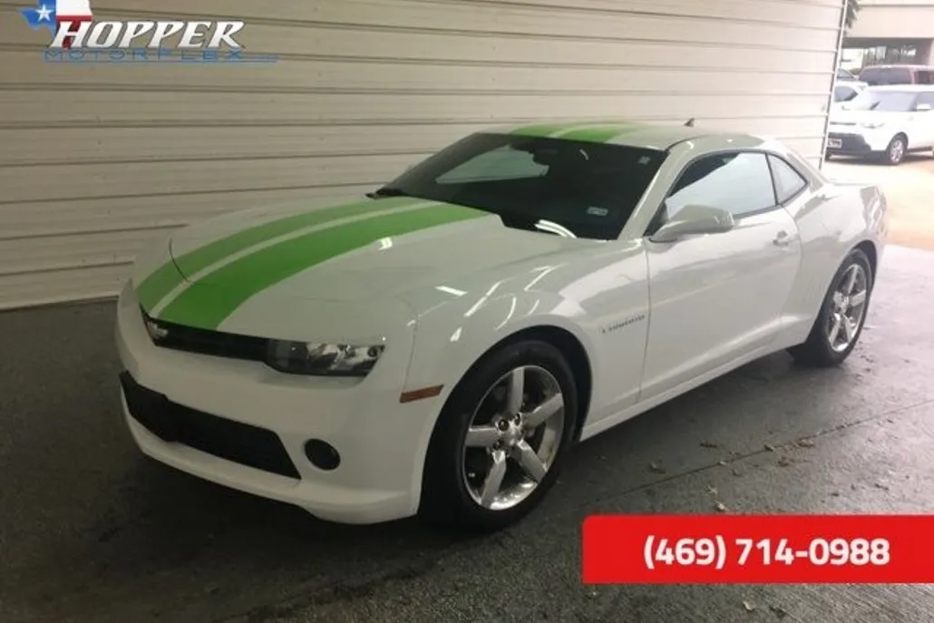 2015 Chevrolet Camaro 1LT photo 1