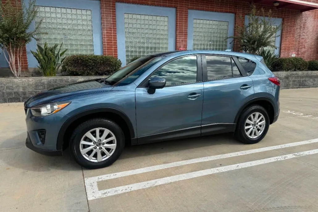 2015 Mazda CX-5 Touring photo 1
