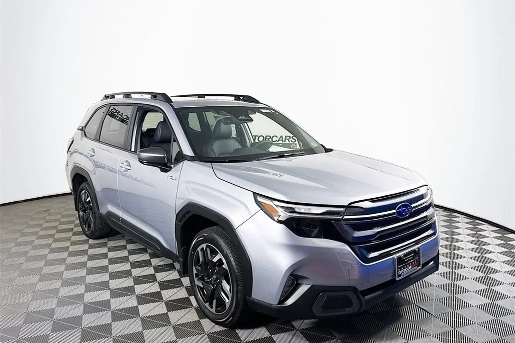 2025 Subaru Forester Limited photo 1