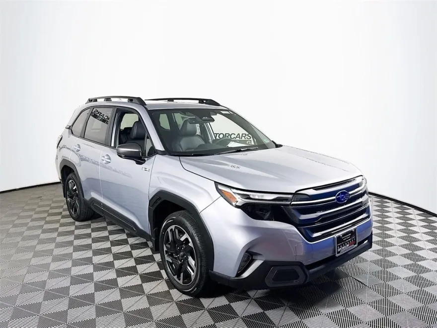 2025 Subaru Forester Limited photo 1