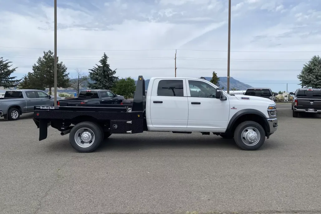 2025 Ram 4500 Tradesman photo 1