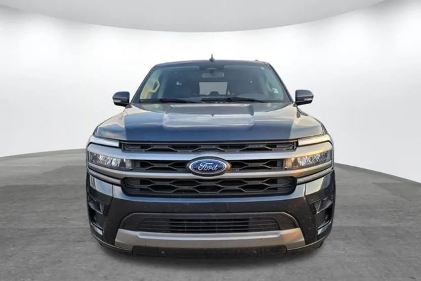 2024 Ford Expedition MAX XLT photo 1