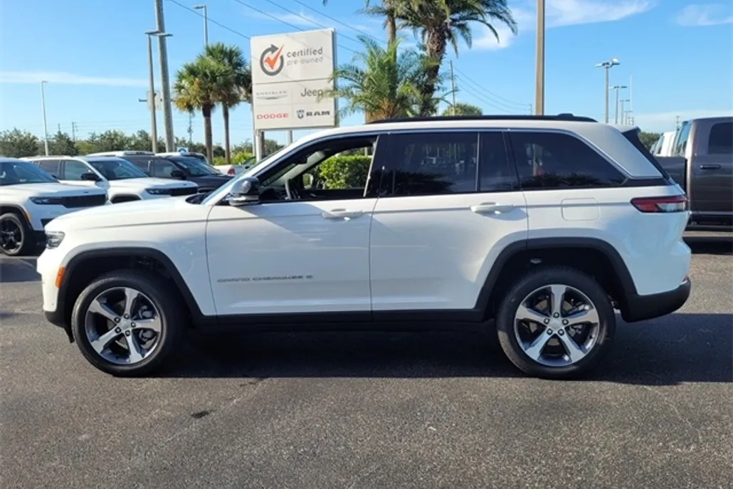 2025 Jeep Grand Cherokee Limited photo 1