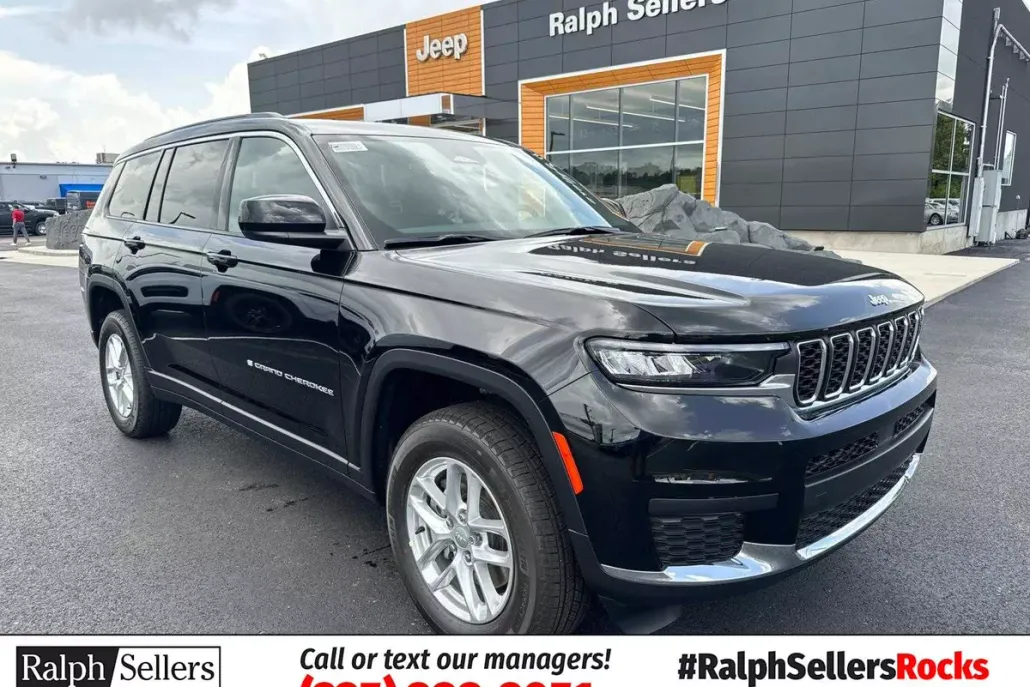 2025 Jeep Grand Cherokee Laredo X photo 1
