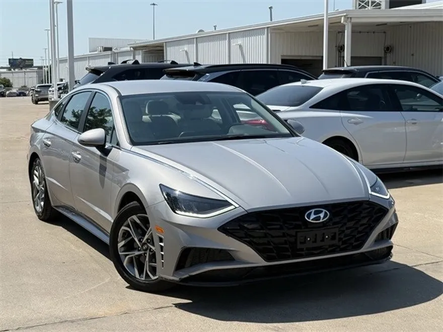 2023 Hyundai Sonata SEL photo 1