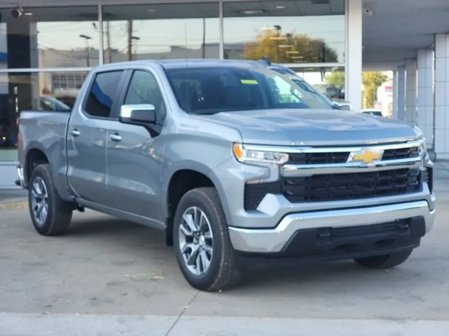 2026 Chevrolet Silverado 1500 LT photo 1