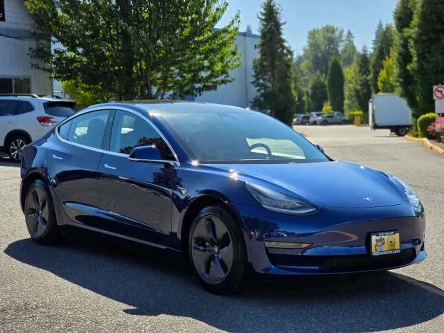 2020 Tesla Model 3 Standard Range Plus photo 1
