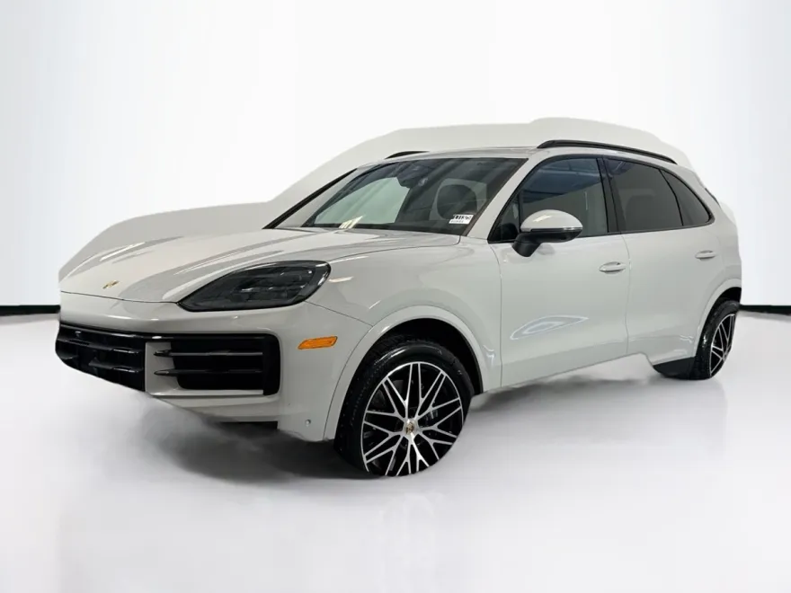 2025 Porsche Cayenne photo 1
