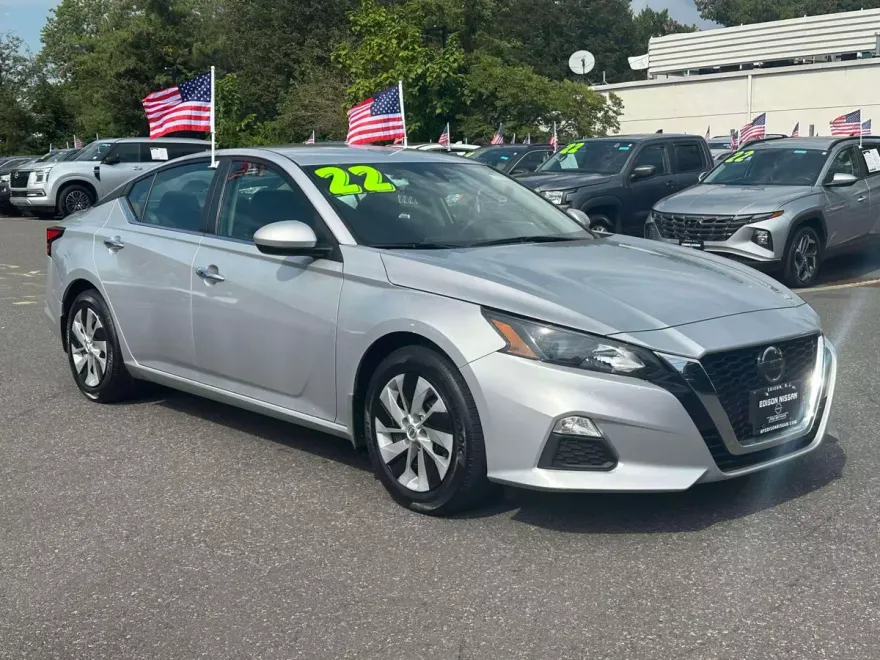 2022 Nissan Altima 2.5 S photo 1