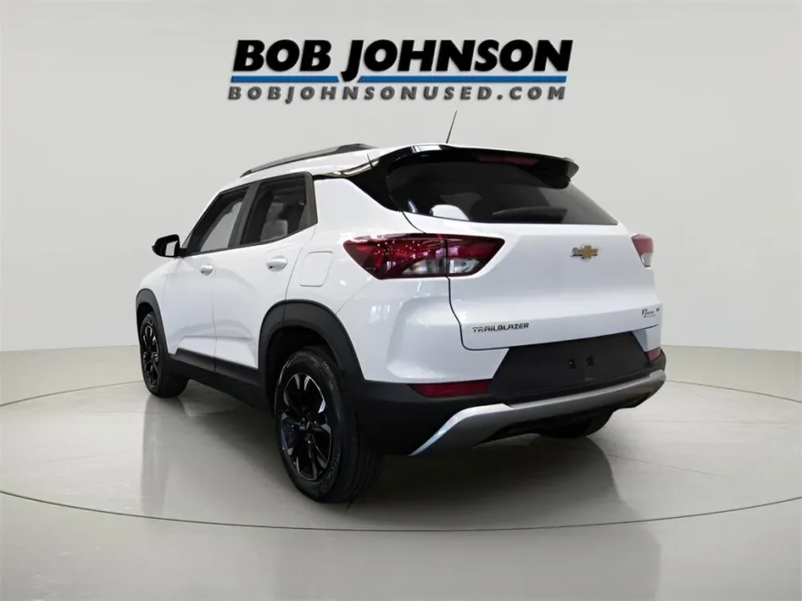 2023 Chevrolet Trailblazer LT photo 1