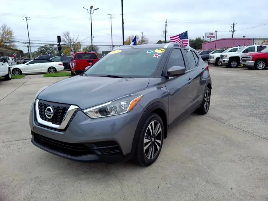 2019 Nissan Kicks S photo 1