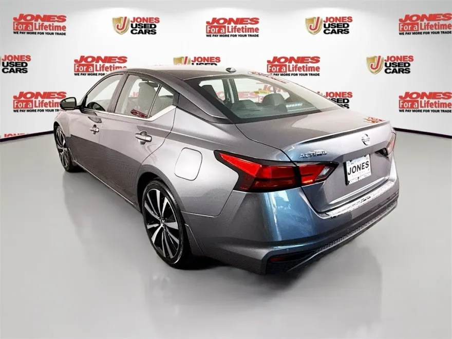2021 Nissan Altima 2.5 SR photo 1