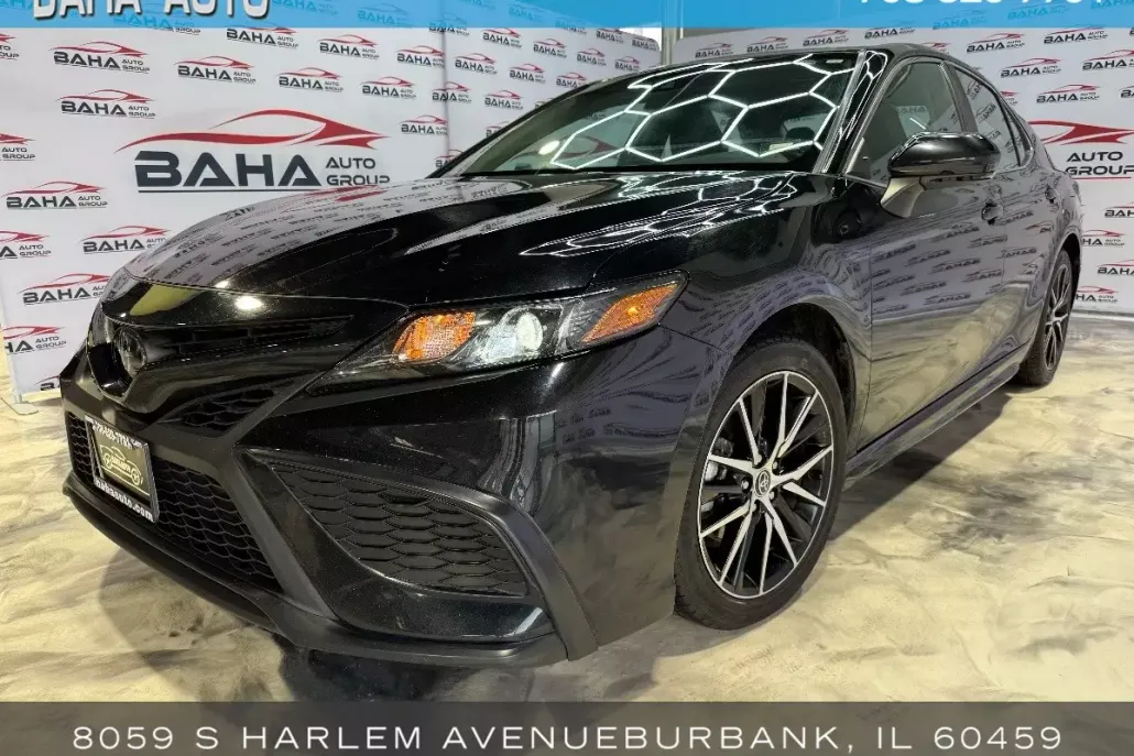 2023 Toyota Camry SE photo 1