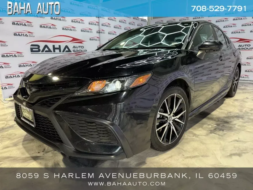 2023 Toyota Camry SE photo 1