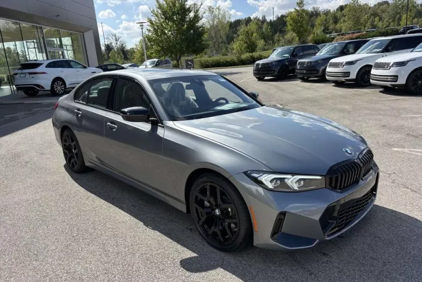 2025 Bmw 330i Sedan photo 1