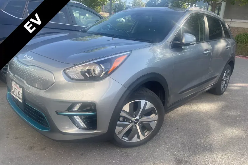2022 Kia Niro EV S photo 1