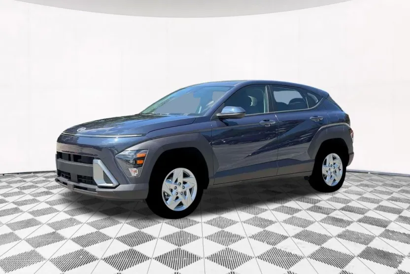 2026 Hyundai Kona SE photo 1
