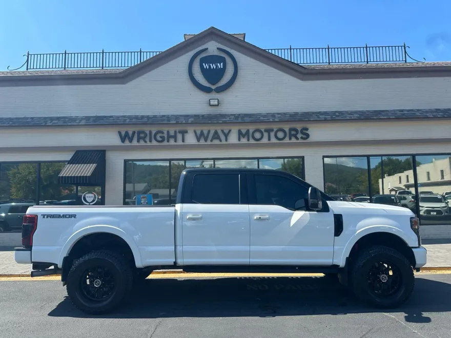 2022 Ford F-250 Lariat photo 1