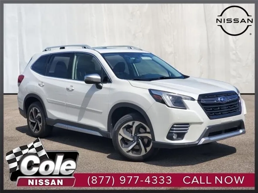 2023 Subaru Forester Touring photo 1