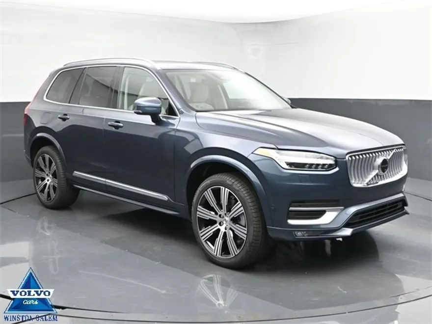 2025 Volvo XC90 Plus photo 1