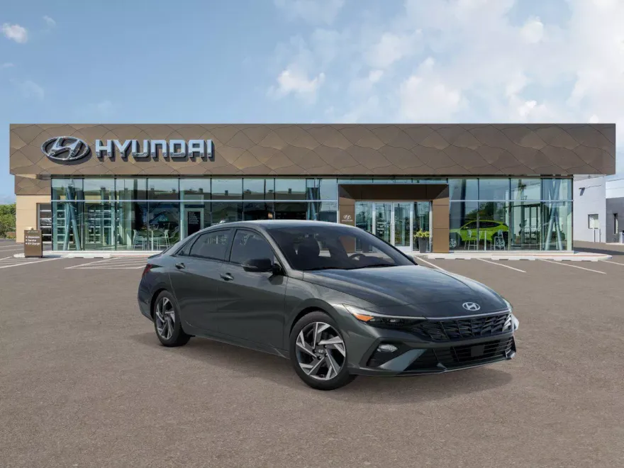 2025 Hyundai Elantra SEL Sport photo 1