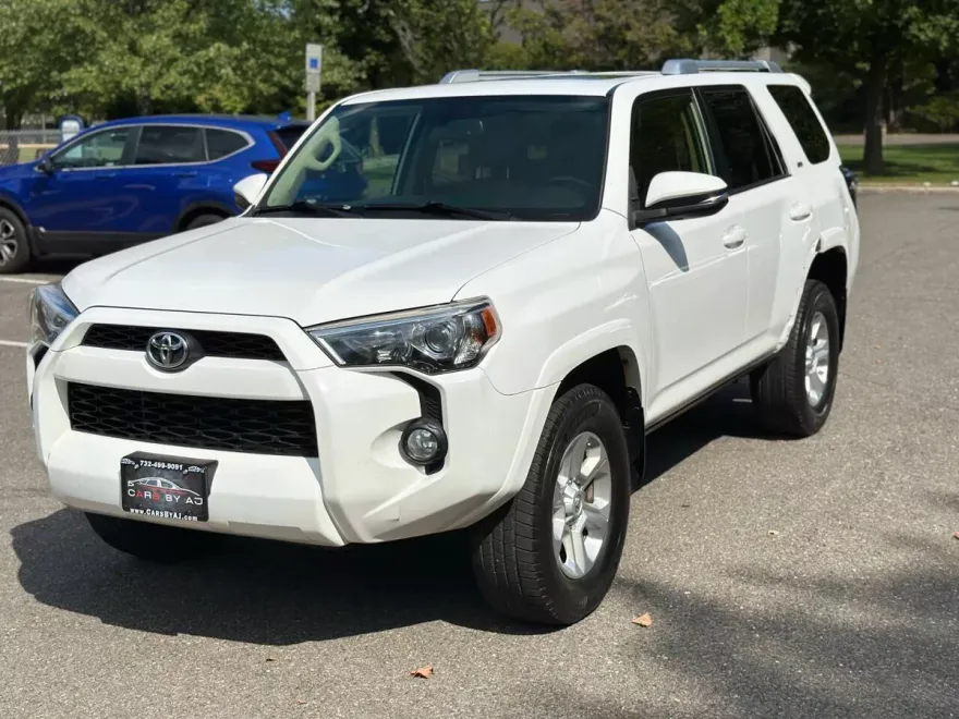 2014 Toyota 4Runner Base photo 1