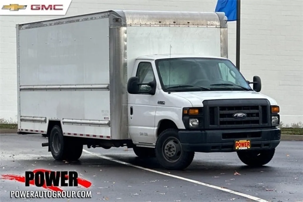 2016 Ford E-350 photo 1