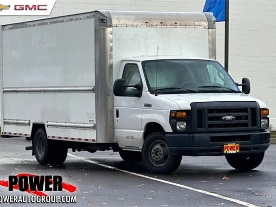 2016 Ford E-350 photo 1