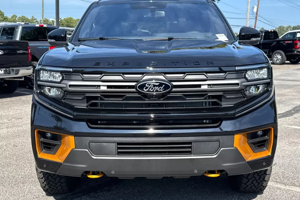 2025 Ford Expedition photo 1