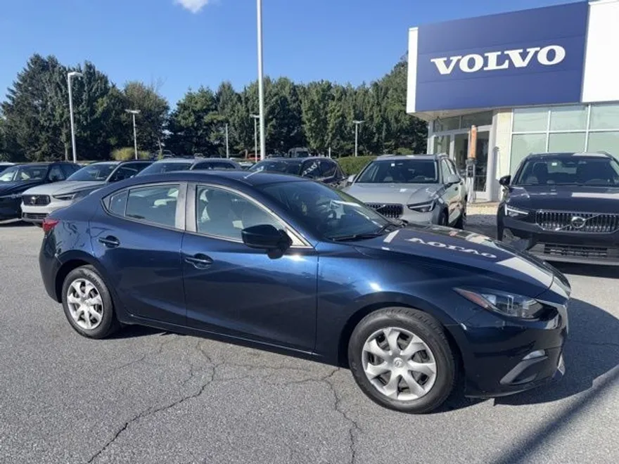 2015 Mazda Mazda3 i Sport photo 1