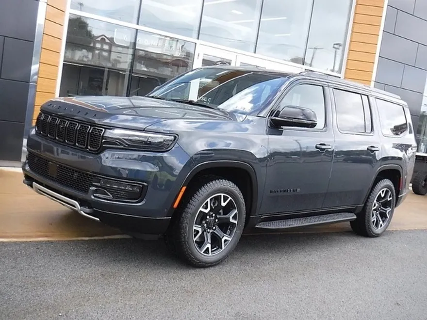 2025 Jeep Wagoneer Overland photo 1