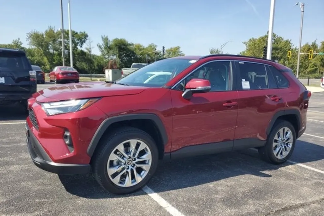 2025 Toyota RAV4 XLE Premium photo 1