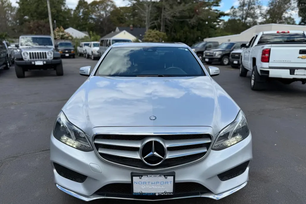 2014 Mercedes Benz E 350 4MATIC Sedan photo 1