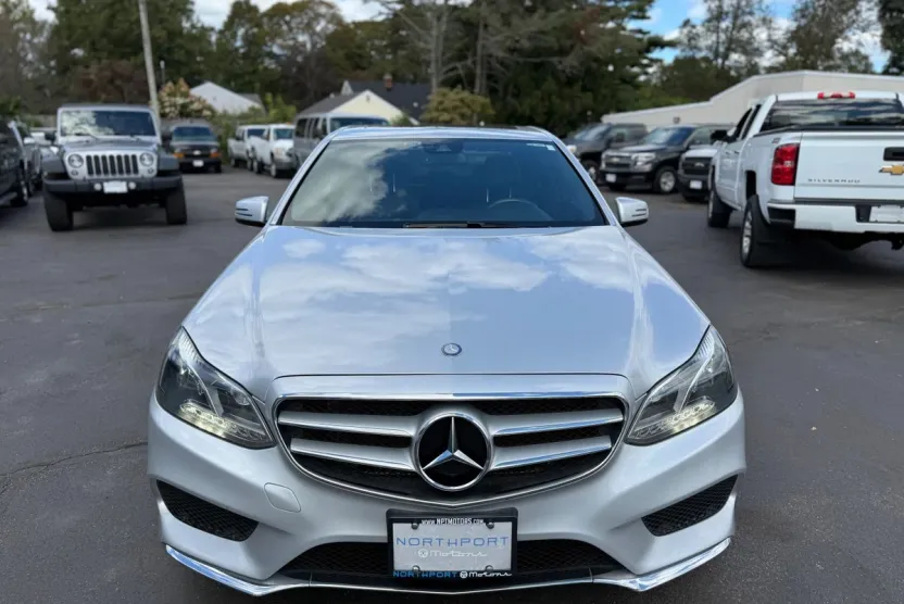 2014 Mercedes Benz E 350 4MATIC Sedan photo 1
