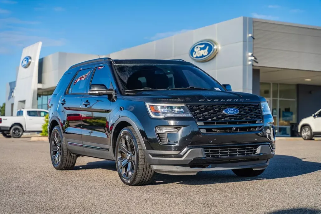 2018 Ford Explorer Sport photo 1