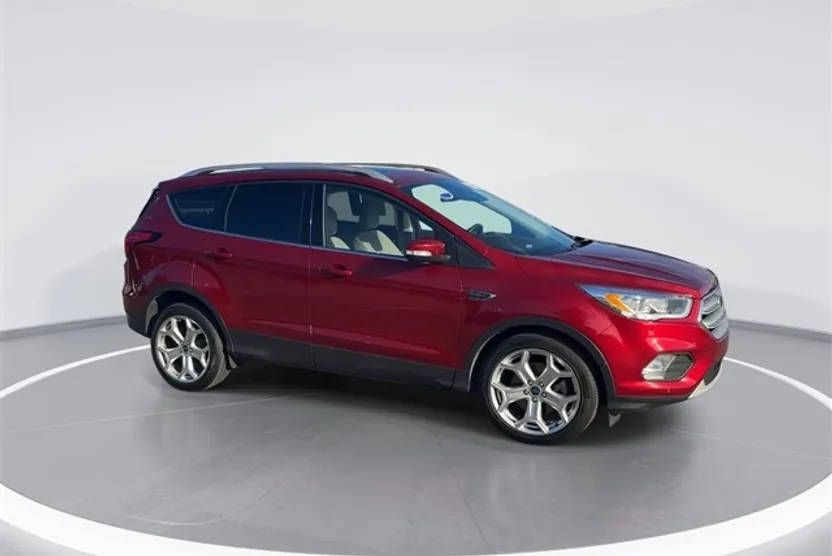 2019 Ford Escape Titanium photo 1